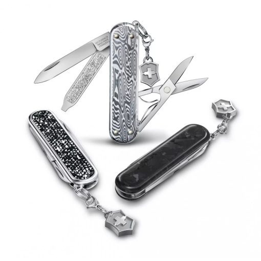 VICTORINOX Swiss Army Classic SD Brilliant Carbon zsebkés