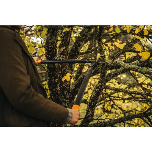 FISKARS PowerGear műanyag fogaskerekes ágvágó, horgos pengével (L) L78