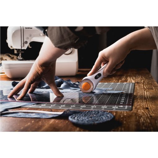 FISKARS Vonalzó 15x60 cm