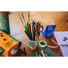 FISKARS Gyermekolló (13 cm) katica