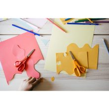 FISKARS Classic gyermekolló (13 cm) piros, balkezes