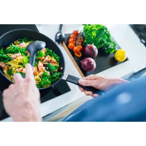 FISKARS Functional Form serpenyő (28 cm)