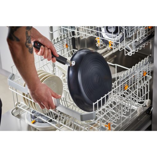 FISKARS Functional Form serpenyő (28 cm)