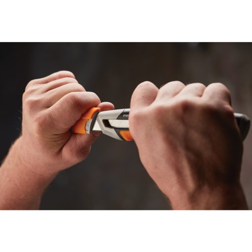 FISKARS CarbonMax Snap-off pengekés (18 mm)