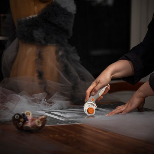 FISKARS görgős vágó, titánium pengével (45 mm)