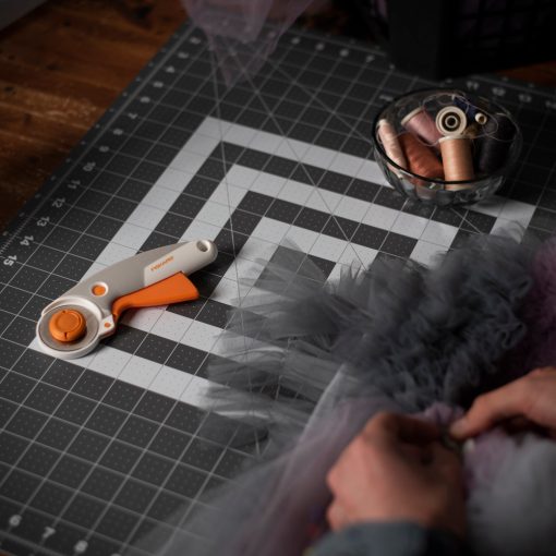 FISKARS görgős vágó, titánium pengével (45 mm)