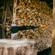 FISKARS X-Series X32 hasítófejsze (L)