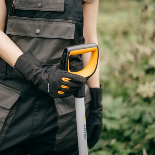 FISKARS Kerti kesztyű hosszított szárral (10-es méret)
