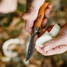 OPINEL Tradition Carbon No.08 (C) zsebkés, bükk